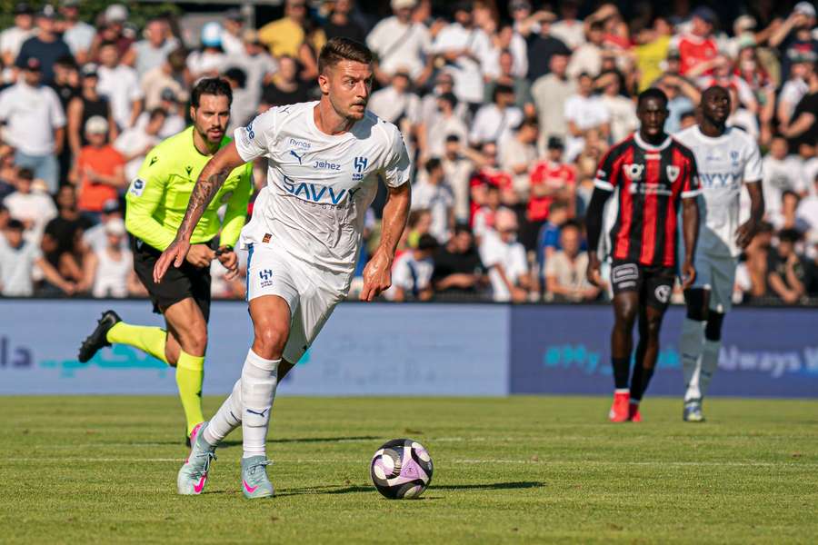 Milinkovic-Savic, médio do Al Hilal