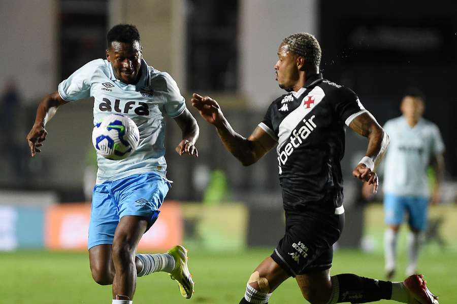 Grêmio e Vasco se enfrentam nesta quarta-feira (19) pelo Brasileirão Grêmio e Vasco se enfrentam nesta quarta-feira (19) pelo Brasileirão