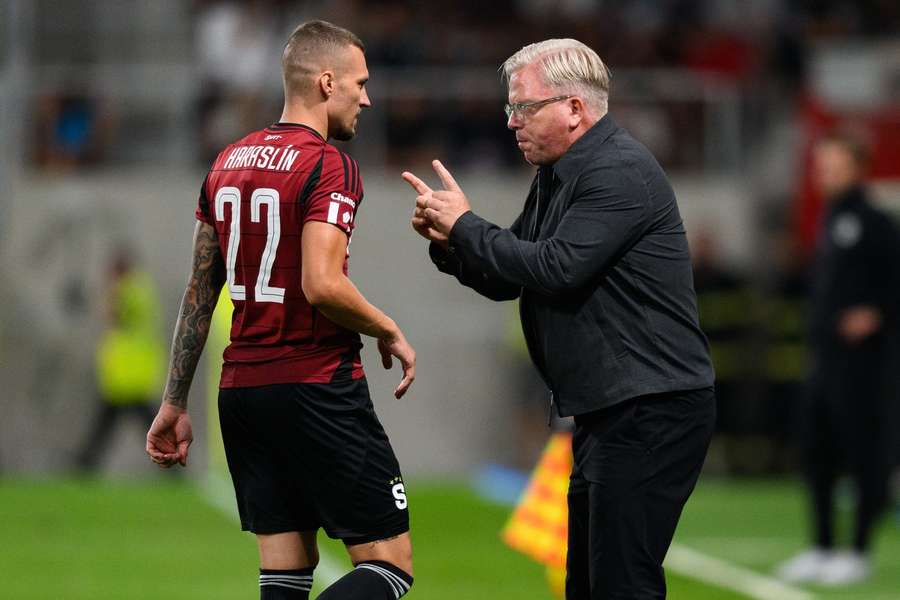 Lars Friis už nie je trénerom Sparty.