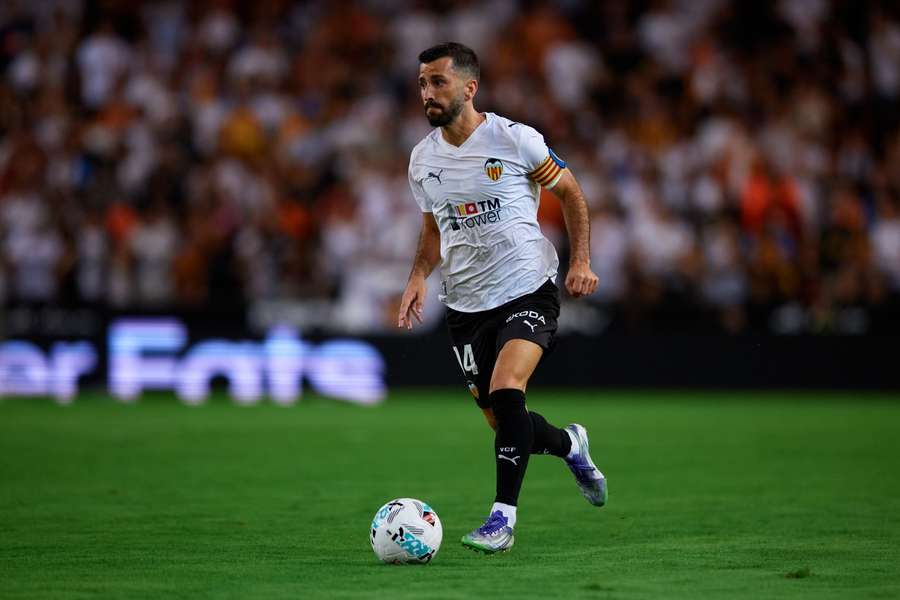Gayà conduz a bola