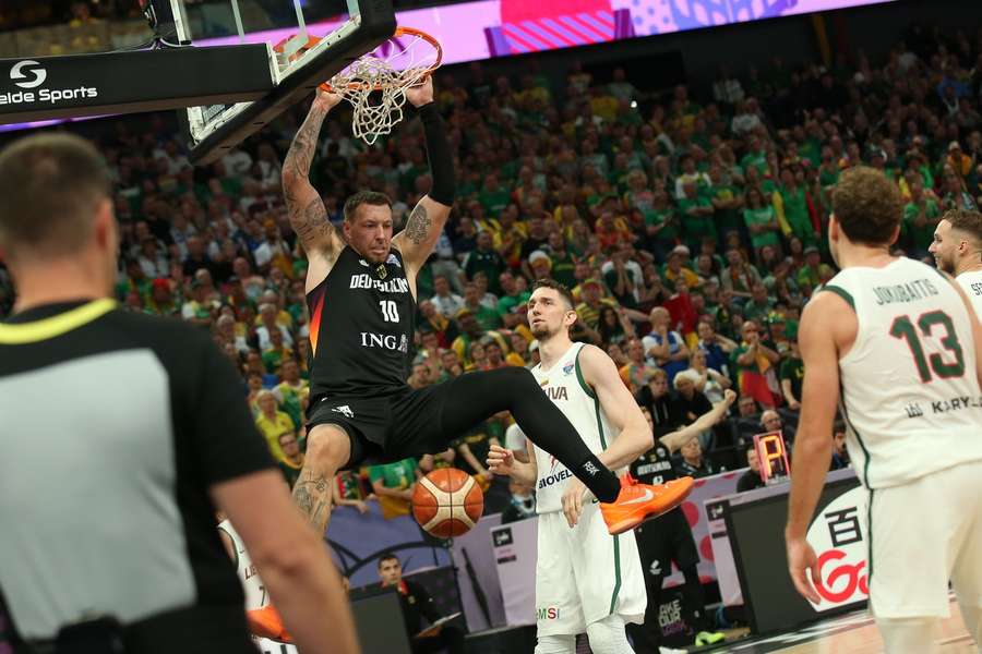 Daniel Theis gelang ein sehenswerter Dunk gegen Litauen