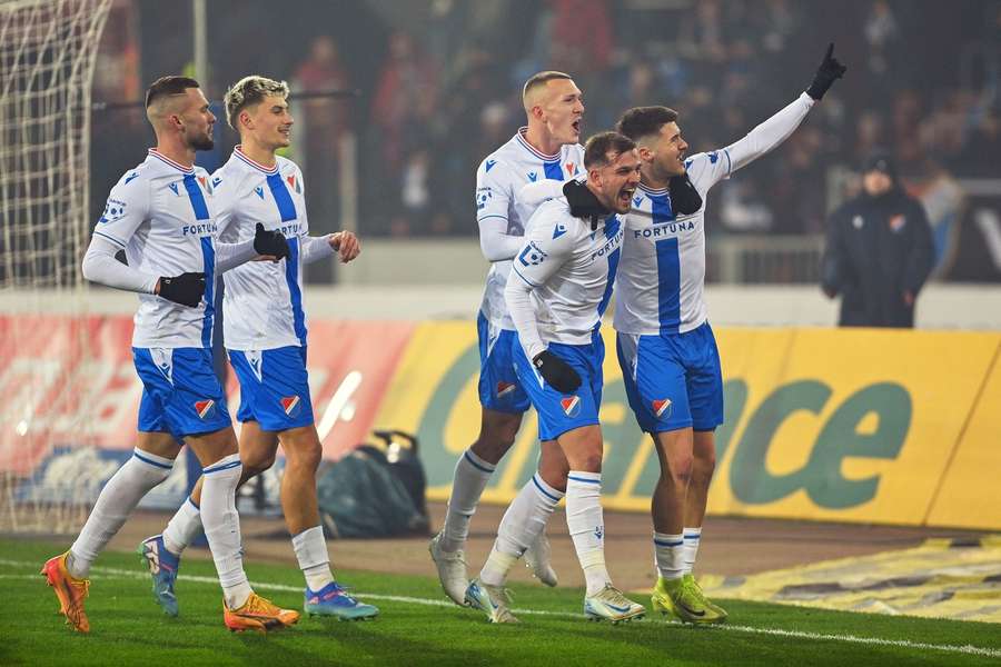 Hráči Baníku slaví gól v zápase se Slováckem.