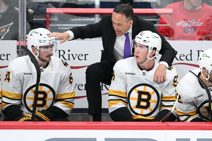 Aufatmen bei Boston-Coach Sturm (M.) Aufatmen bei Boston-Coach Sturm (M.)