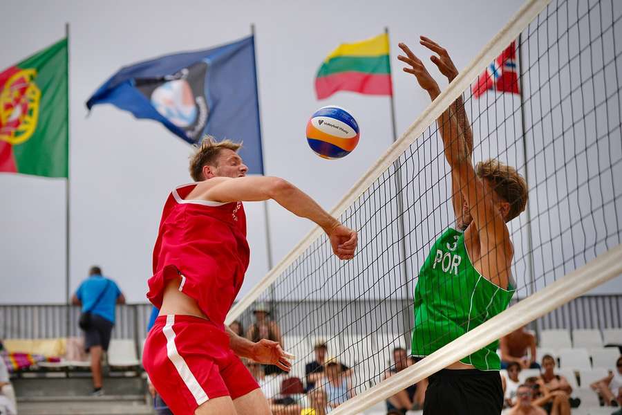 Portugal estreia-se com sortes distintas na Taça das Nações de voleibol de praia