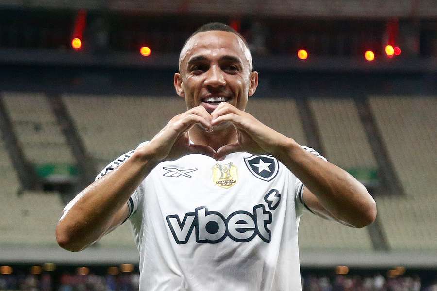 Marçal comemora grande exibição no regresso ao onze