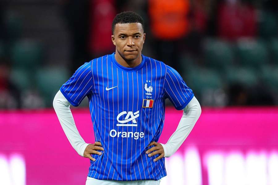 Kylian Mbappé muss knapp zwei Wochen pausieren. Kylian Mbappé muss knapp zwei Wochen pausieren.