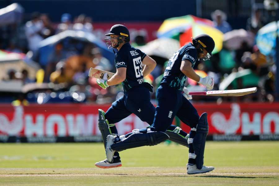 England captain Jos Buttler (L) and Dawid Malan (R) both made centuries and added 232 together in the third ODI against South Africa in Kimberley