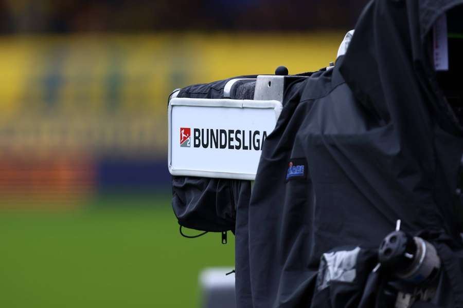 Bald gibt's in allen Stadien Durchsagen.