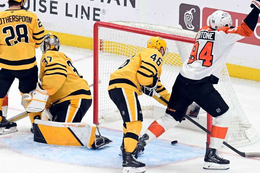 Pittsburg Penguins wygrywają z Philadelphia Flyers i zmniejszają straty w serii play-off