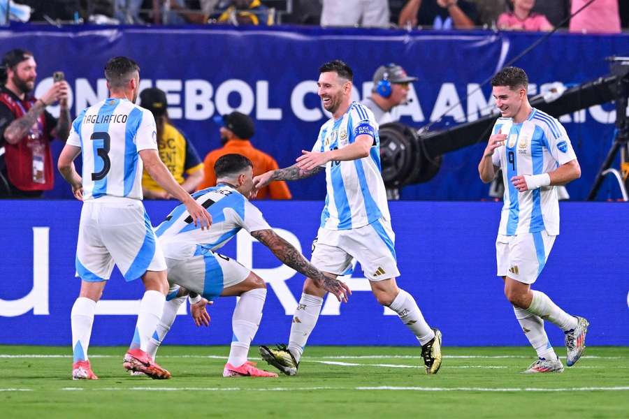 Argentina spiller sig i finalen i Copa America