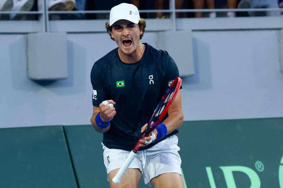 João Fonseca ha battuto Stefanos Tsitsipas sul campo di casa del greco