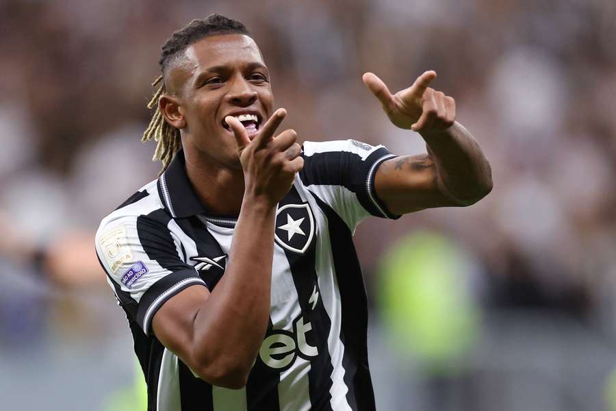 Danilo, do Botafogo, é vice-artilheiro do Brasileirão, com 7 gols