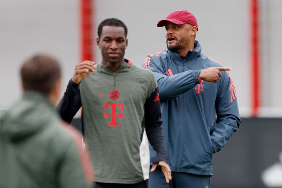 Malouda admits Palmer "might be missing Nicolas Jackson" as he struggles at Chelsea Malouda admits Palmer "might be missing Nicolas Jackson" as he struggles at Chelsea