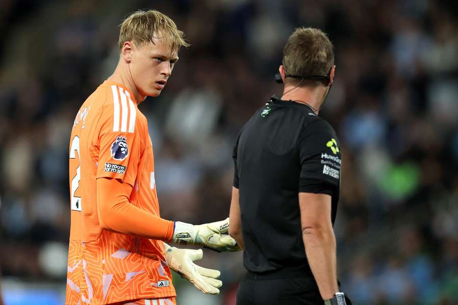 Lukáš Horníček zavinil proti Coventry penaltu. Lukáš Horníček zavinil proti Coventry penaltu.