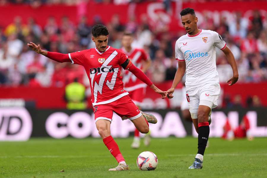 Pep Chavarría y Djibril Sow