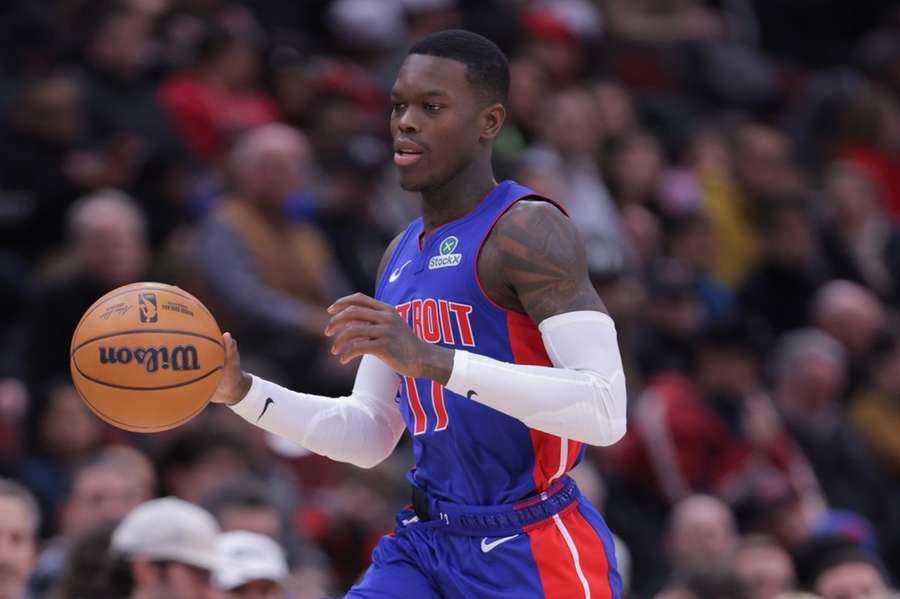Dennis Schröder im Jersey der Detroit Pistons