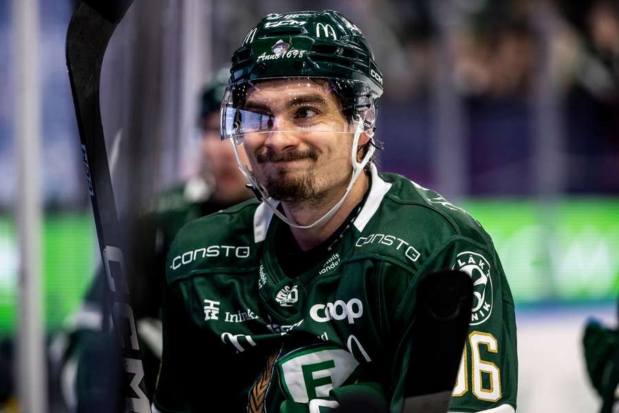 Tomášek opět obléká dres švédského Färjestadu.