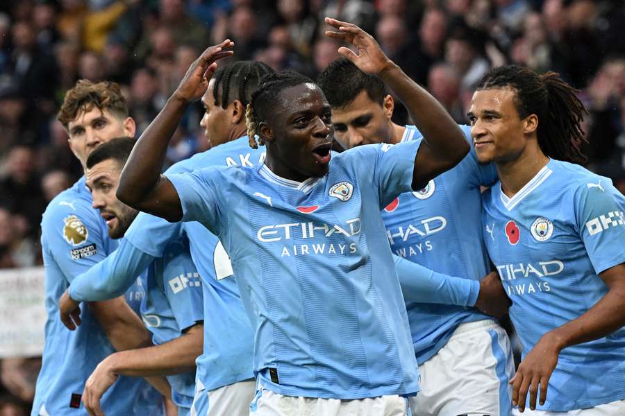 Fantastyczny Doku prowadzi Manchester City do wygranej 6:1 z Bournemouth. Uraz Haalanda