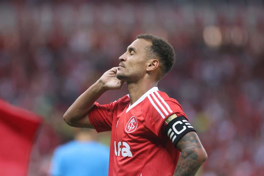 Alan Patrick foi o dono do jogo em Inter x Atlético Nacional