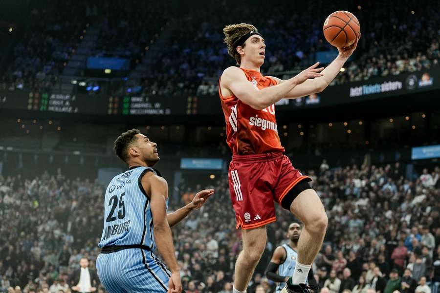 Justinian Jessup bleibt den Bayern über die Saison hinaus erhalten.