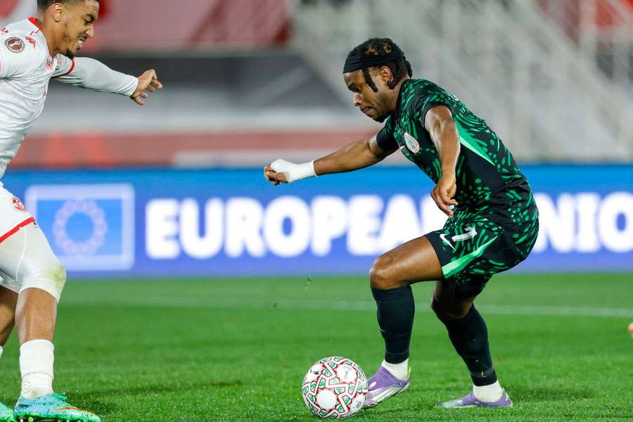 Lookman esteve nos três golos da Nigéria