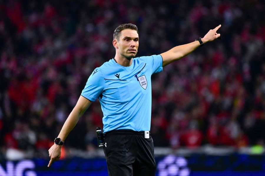 Der Showdown in der Allianz Arena wird von einem Schweizer überwacht Der Showdown in der Allianz Arena wird von einem Schweizer überwacht