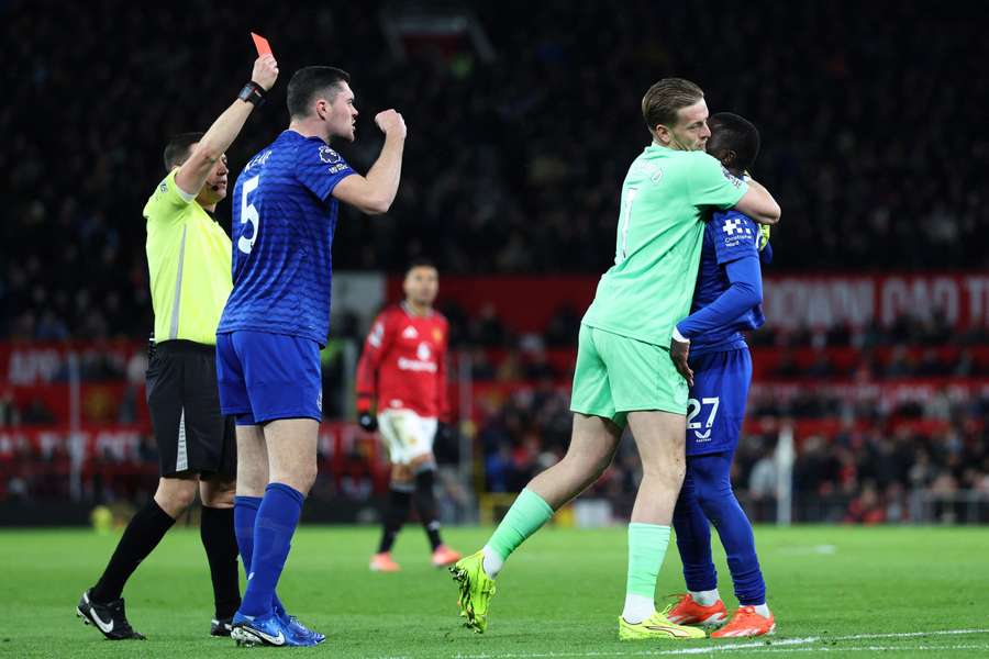 Gueye foi expulso por agredir colega de equipa