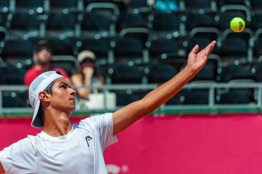 Tiago Pereira foi eliminado nos quartos de final por Elmer Moller