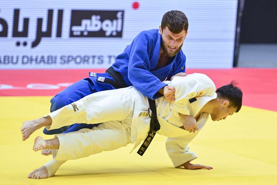 Ayub Bliev, en bleu, en mai 2024.