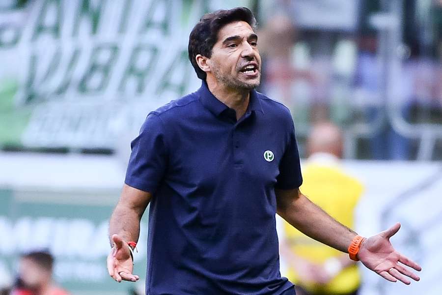 Abel Ferreira foi multado pela Conmebol