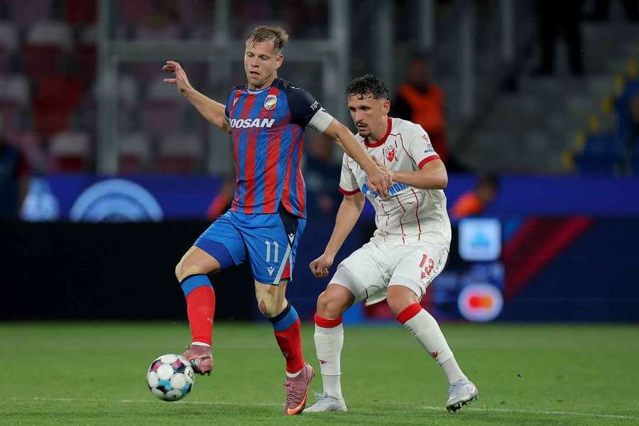 Vydra (vlevo) hrál naposledy proti Crvene zvezdě. Vydra (vlevo) hrál naposledy proti Crvene zvezdě.