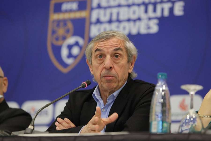 Alain Giresse deixa o Kosovo