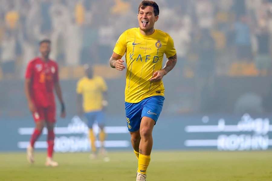 Otávio, médio do Al Nassr