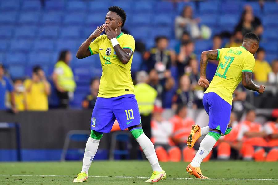 L'attaccante del Brasile Vinicius Junior festeggia dopo il gol