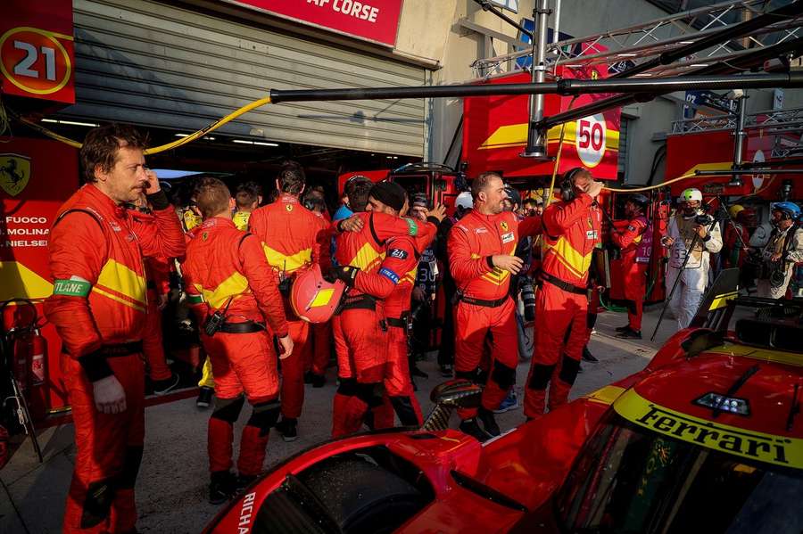Ferrari's team during Le Mans qualifying