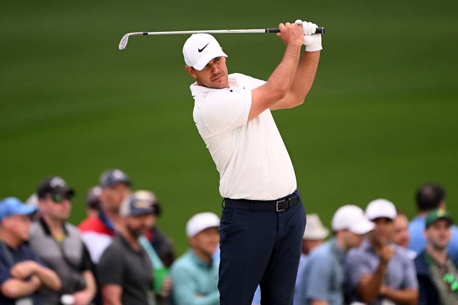 Brooks Koepka, con tres golpes tras los nueve primeros hoyos de la segunda ronda del 87º Masters.