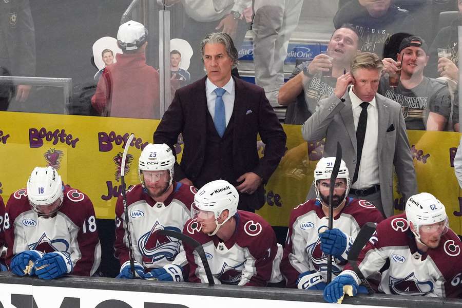 Jared Bednar signs another contract with the Colorado Avalanche.