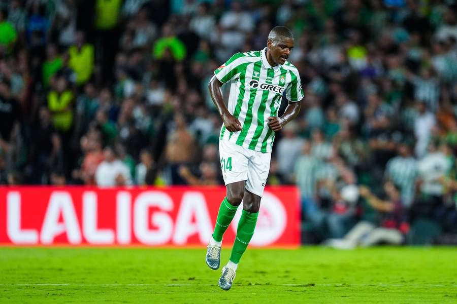 William Carvalho não deverá jogar mais esta época