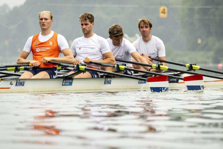 Mannen dubbelvier in actie