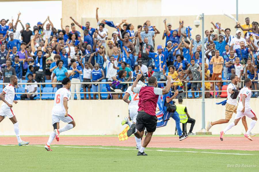 Cabo Verde festeja diante dos Camarões