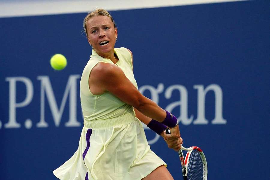 Anett Kontaveit will meet Serena Williams in the next round at Flushing Meadows