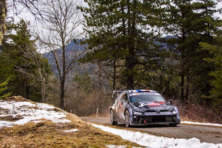 Sébastien Ogier à bord de sa Toyota ce samedi.