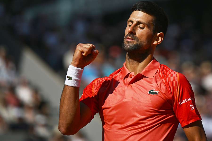 Novak Djokovic in action against Alejandro Davidovich Fokina