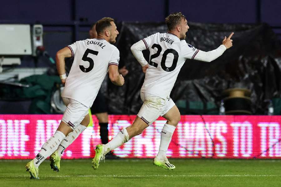 Bowen celebrates his goal