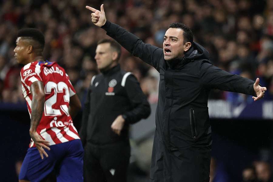 Tři zlaté body. Jsme kandidátem na titul, prohlásil trenér Barcelony Xavi po Atlétiku