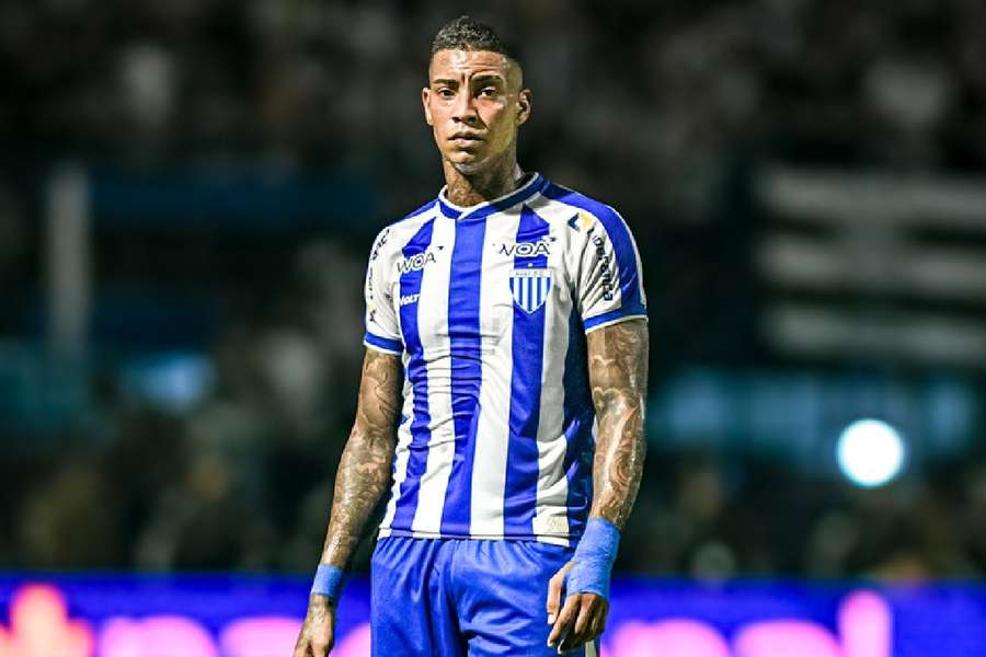 Alef Manga defendeu o Avaí na última Série B Alef Manga defendeu o Avaí na última Série B