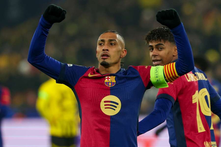 Raphinha abriu a vitória do Barcelona em Dortmund