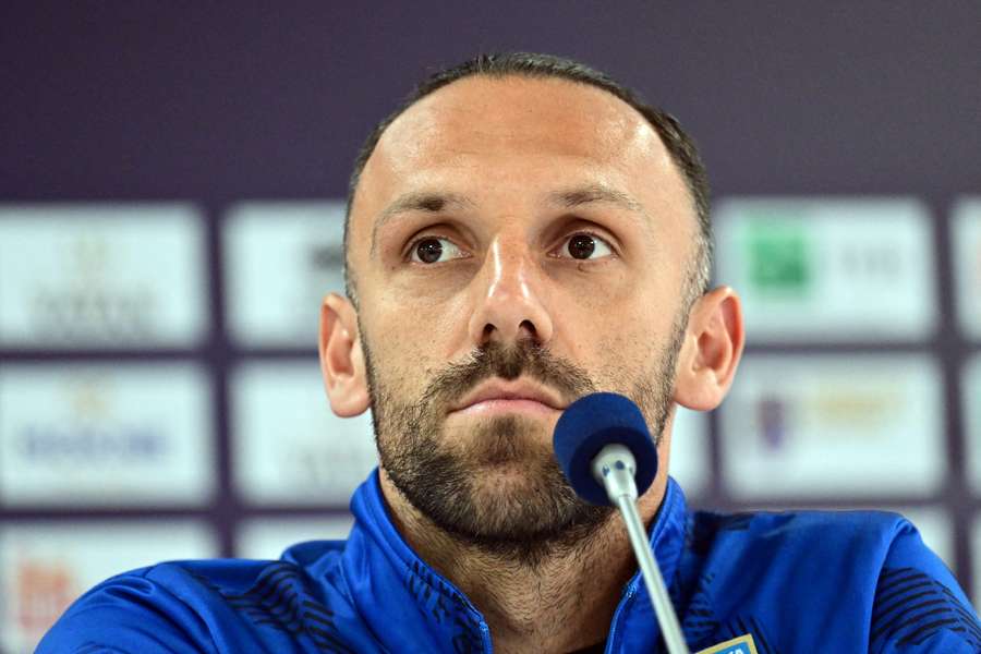 Vedat Muriqi, atacante kosovar que atua na Espanha, na entrevista pré-jogo Vedat Muriqi, atacante kosovar que atua na Espanha, na entrevista pré-jogo