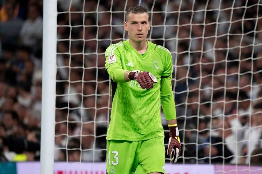 Lunin keen to hear from Xabi over Real Madrid role