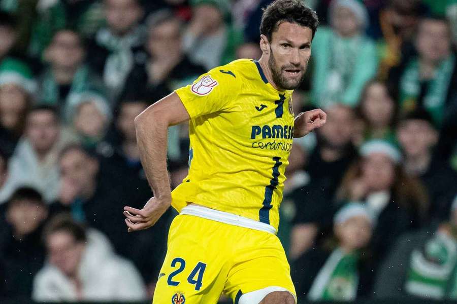Pedraza, durante el partido ante el Racing de Santander Pedraza, durante el partido ante el Racing de Santander